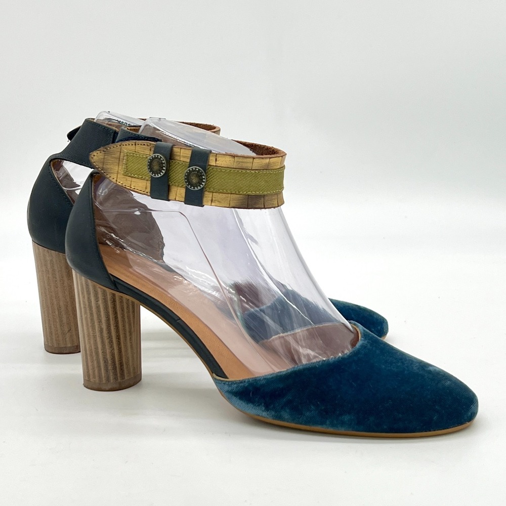 Sundance Aurora Size 6.5/7 37 Blue Velvet Ankle Strap Heels $228 MSRP - Picture 3 of 14